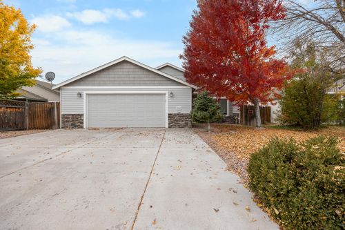 2927 Nw 8th St, Redmond, OR, 97756-1228 | Card Image