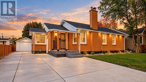 706 Rowntree Ave, London, ON, N6C2M1 | Card Image