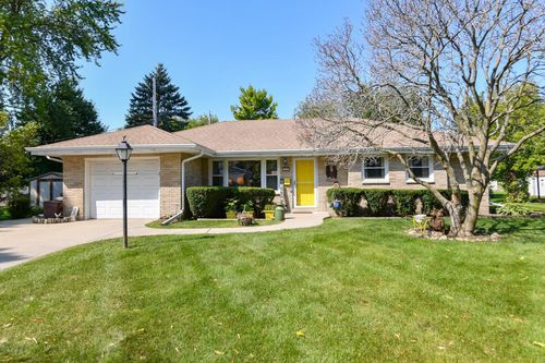 234 Millwood Lane, Waukesha, WI, 53188 | Card Image