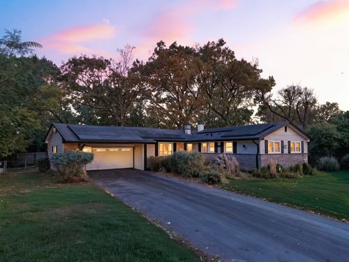 491 Maple Ave, Carpentersville, IL, 60110-1940 | Card Image