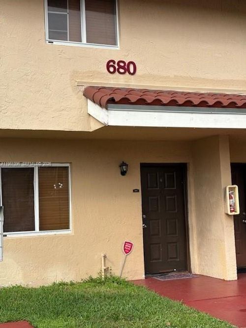 apt-261-680 Nw 82nd Pl, Miami, FL, 33126-3971 | Card Image