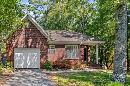 15901 Lawyers Rd, Matthews, NC, 28104-3251 | Card Image