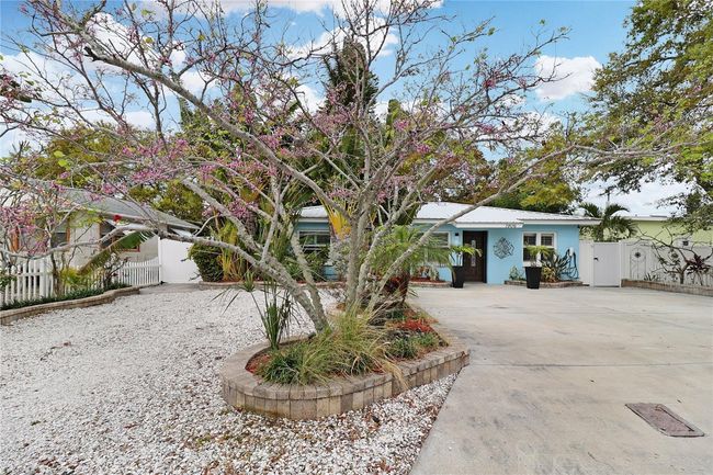 1906 2 Nd St, House other with 3 bedrooms, 2 bathrooms and null parking in INDIAN ROCKS BEACH FL | Image 4