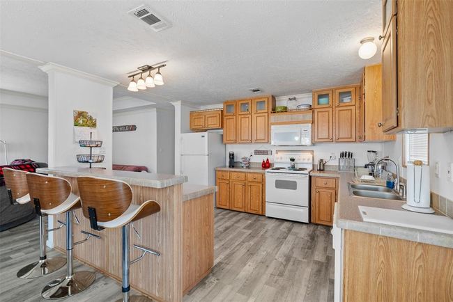 271 Key Largo Loop, House other with 3 bedrooms, 2 bathrooms and 3 parking in Pointblank TX | Image 18