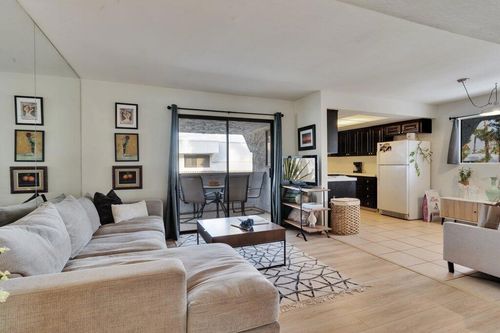 unit-140-5301 E Waverly Dr, Palm Springs, CA, 92264-6163 | Card Image