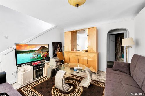 26330 Ross St, Inkster, MI, 48141-3262 | Card Image