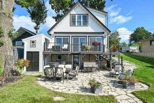 616 Kopmeier Drive, Pewaukee, WI, 53072 | Card Image
