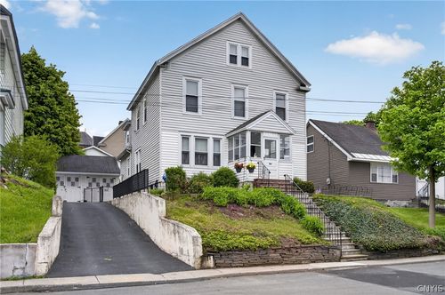 109 1st St, Syracuse, NY, 13209-1507 | Card Image