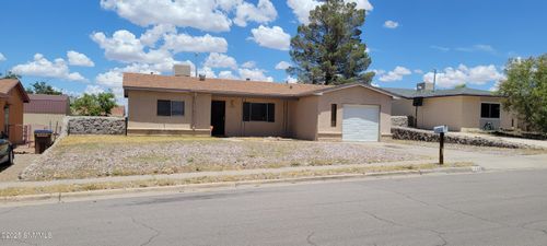 1735 Stanton Ave, Las Cruces, NM, 88001-2516 | Card Image