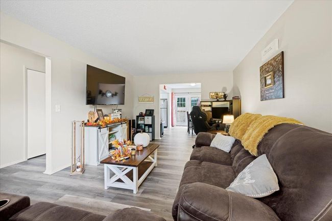 6121 Stornoway Dr S, Condo with 2 bedrooms, 2 bathrooms and null parking in Columbus OH | Image 5