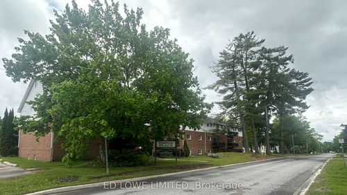 105 Winewood Ave W, Gravenhurst, ON, P1P1R9 | Card Image