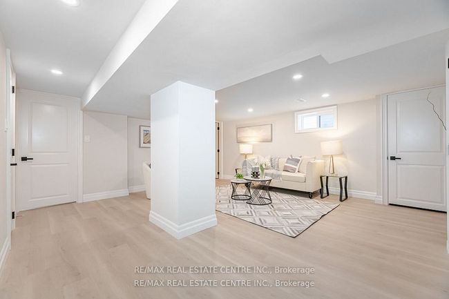 531 King St E, House other with 3 bedrooms, 2 bathrooms and 5 parking in Oshawa ON | Image 26