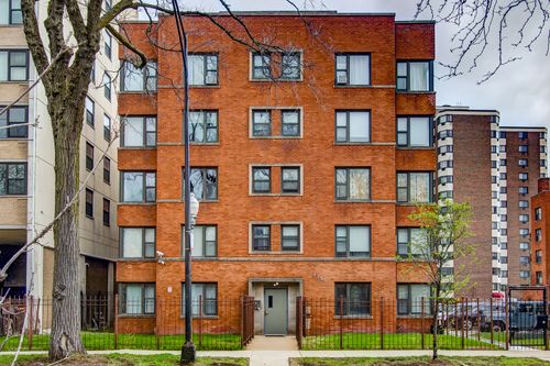 305-7355 S South Shore Dr, Chicago, IL, 60649-3537 | Card Image