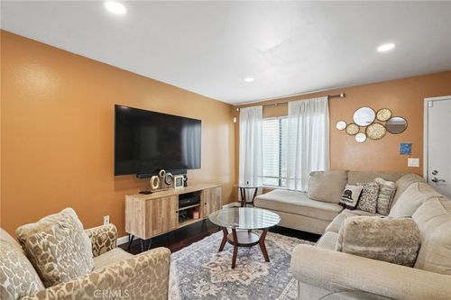 6-11401 N Berendo St, Los Angeles, CA, 90004 | Card Image
