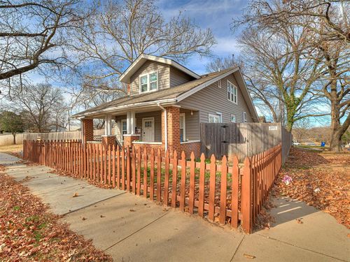 204 W Wallace St, Shawnee, OK, 74801-6132 | Card Image