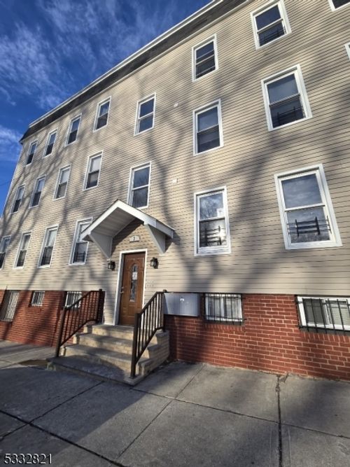 3 May St, Irvington, NJ, 07111-3466 | Card Image