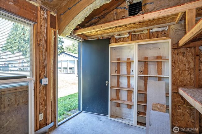 Interior of Garden Shed | Image 32