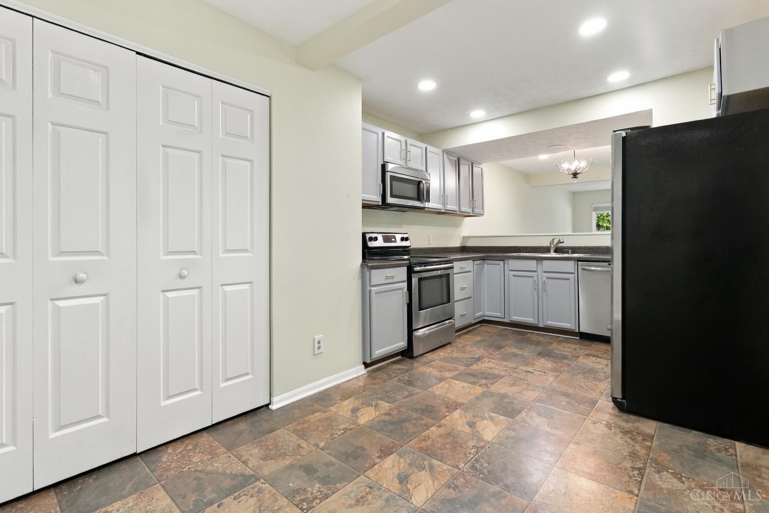 Residential Lease in Hamilton Twp 5