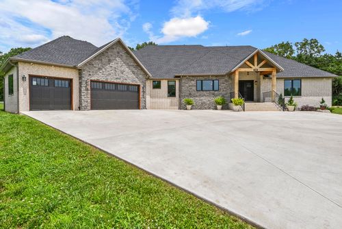 7962 N Cedar Springs Ln, Strafford, MO, 65757-9094 | Card Image