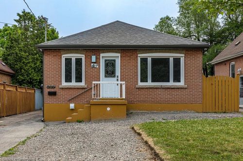 lower-291 E 24th St, Hamilton, ON, L8V2Y7 | Card Image