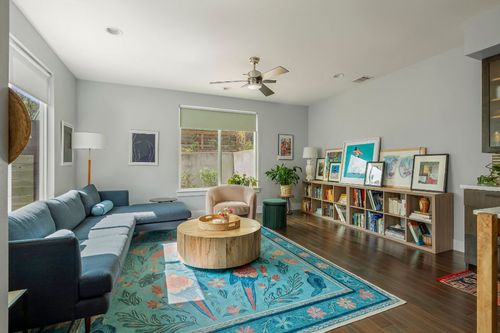 2-2812 Oak Springs Dr, Austin, TX, 78702-2529 | Card Image