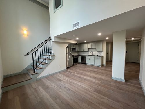 28-160 Seabury St, Fall River, MA, 02720-4929 | Card Image