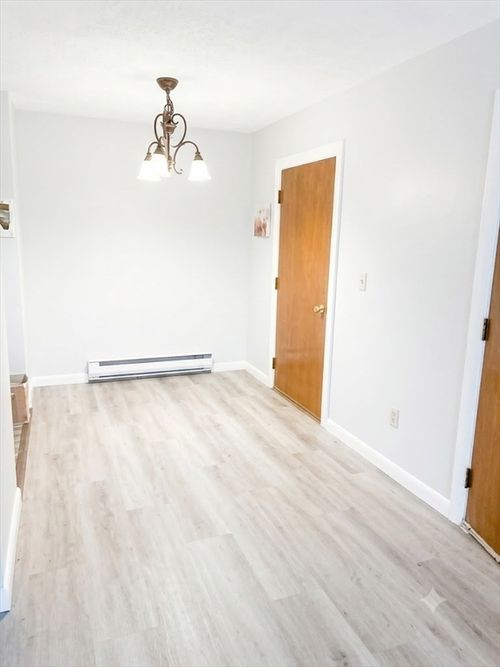 1b-135 Winthrop St, Framingham, MA, 01702-8507 | Card Image