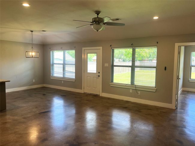 309 Mayo St, House other with 3 bedrooms, 2 bathrooms and null parking in Howe TX | Image 5