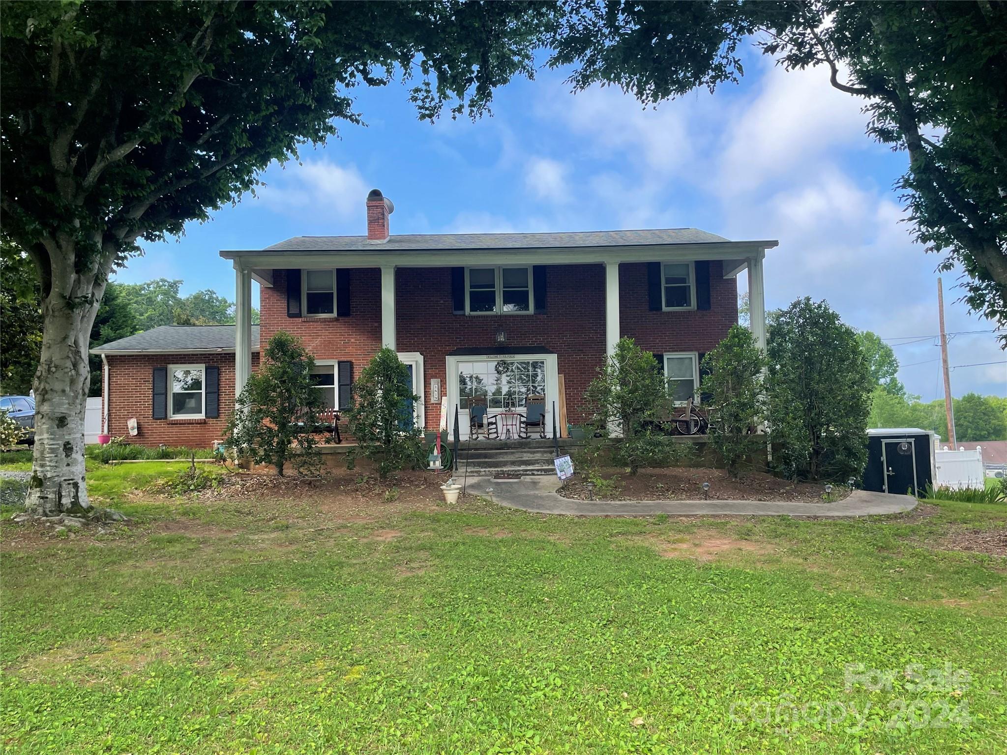 Carbon City Rd, Morganton, NC 28655