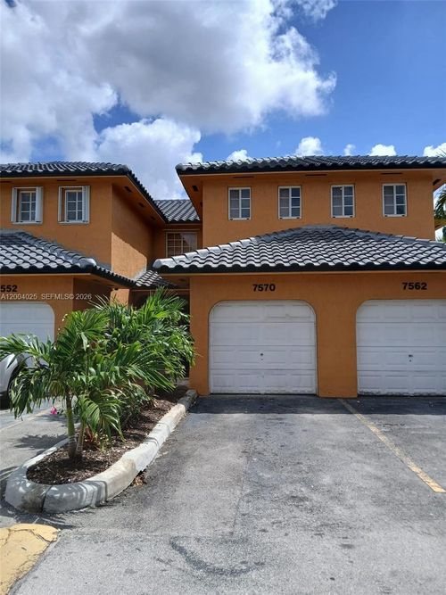 7570-7570 Nw 176th Ter, Hialeah, FL, 33015-7157 | Card Image