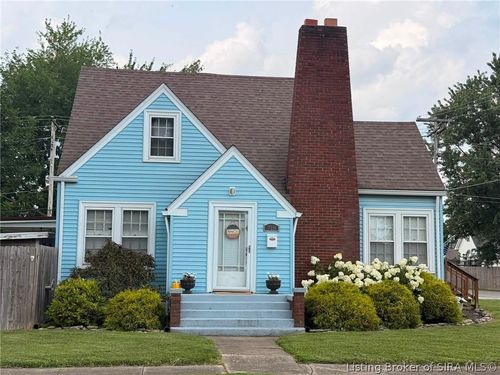 718 W Walnut St, Scottsburg, IN, 47170-1059 | Card Image