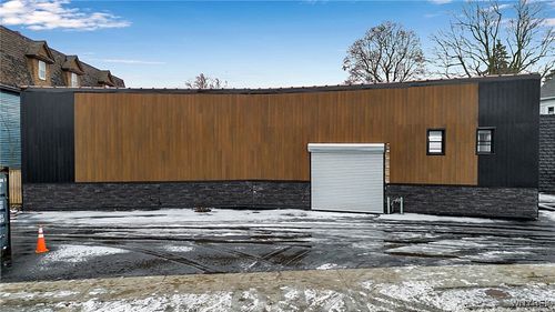 771 Kensington Ave, Buffalo, NY, 14215-2621 | Card Image