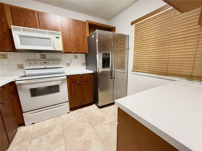 APT-507 - 8550 N Sherman Cir, Condo with 2 bedrooms, 2 bathrooms and null parking in Miramar FL | Image 8