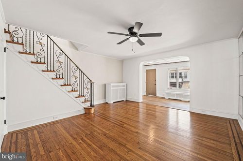 7004 Reedland St, PHILADELPHIA, PA, 19142-1716 | Card Image