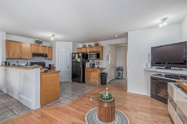 109 Hidden Creek Rise Nw, Home with 3 bedrooms, 2 bathrooms and 2 parking in Calgary AB | Image 8