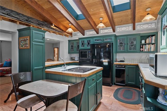 22396 Mojave River Rd, House other with 2 bedrooms, 2 bathrooms and null parking in Cedarpines Park CA | Image 24