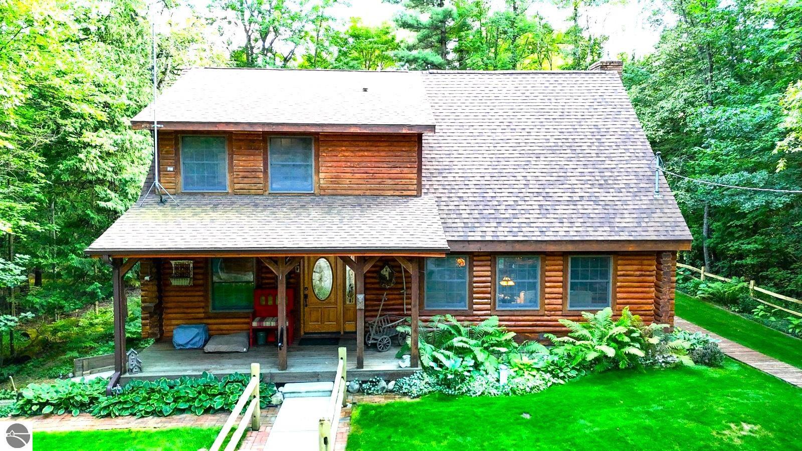 Riverview Dr, Lake City, MI 49651