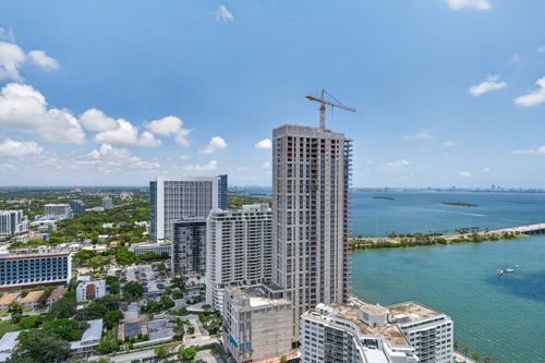 3305-501 Ne 31st St, Miami, FL, 33137-4495 | Card Image