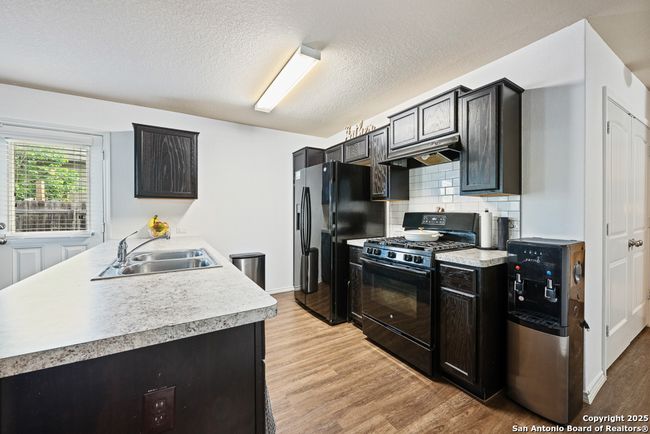 4902 Everett Loop, House other with 3 bedrooms, 2 bathrooms and null parking in Converse TX | Image 8