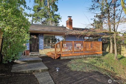 10219 15th Avenue Ne, Seattle, WA, 98125 | Card Image