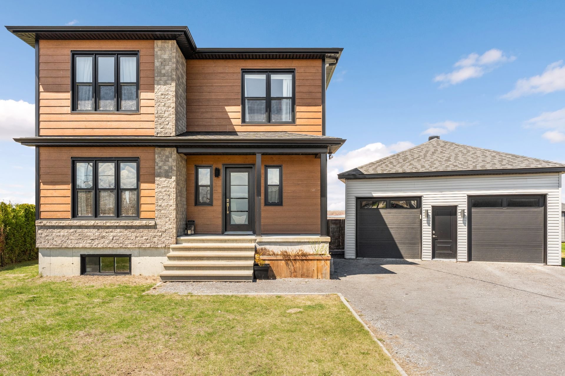 Residential in Champlain 5