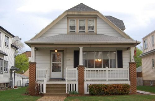 3248 S 7th St, Milwaukee, WI, 53215-4706 | Card Image