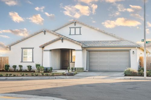 6141 E Peralta Way, Fresno, CA, 93727-8857 | Card Image