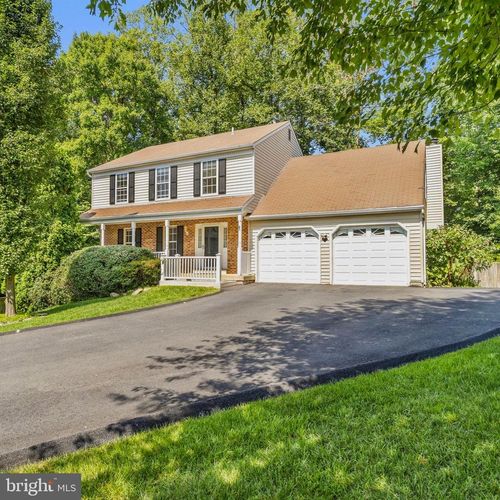 8516 Innisfree Dr, Springfield, VA, 22153-1710 | Card Image