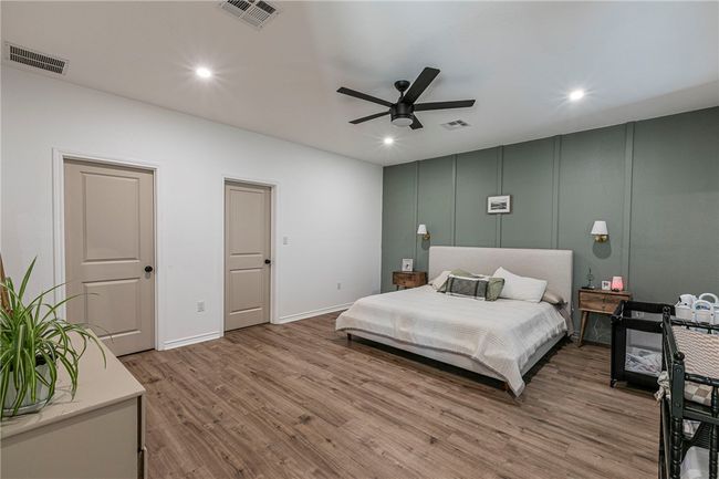 1973 Jackson Ln, House other with 3 bedrooms, 2 bathrooms and 2 parking in China Spring TX | Image 17