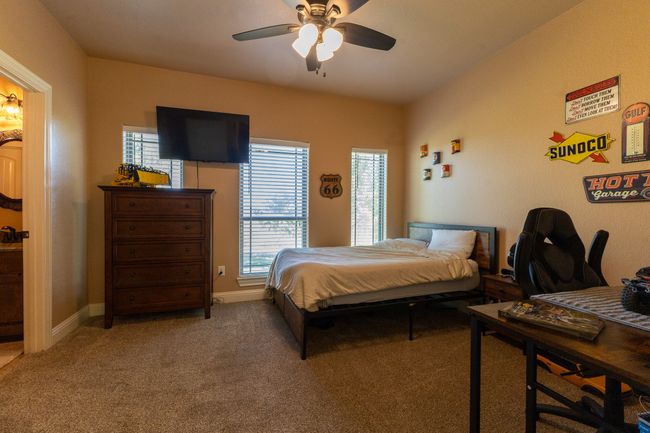 downstairs bedroom | Image 7