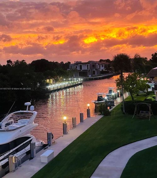 apt-208d-2860 Ne 14th Street Cswy, Pompano Beach, FL, 33062-3627 | Card Image