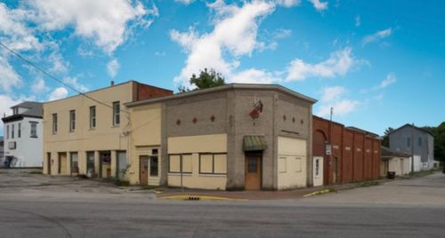 105 S Meridian St, Sunman, IN, 47041-9321 | Card Image