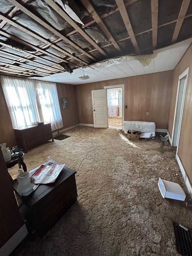 1065 N Main St, House other with 3 bedrooms, 2 bathrooms and null parking in Whitwell TN | Image 5