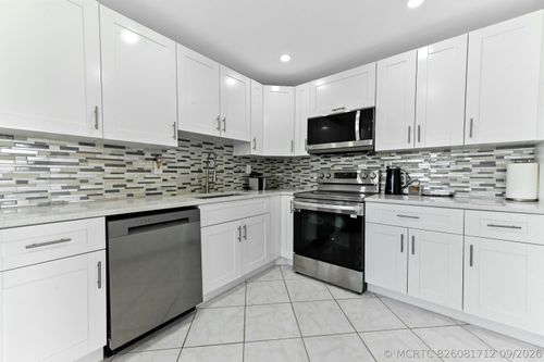 528 Burgundy K, Delray Beach, FL, 33484-5441 | Card Image